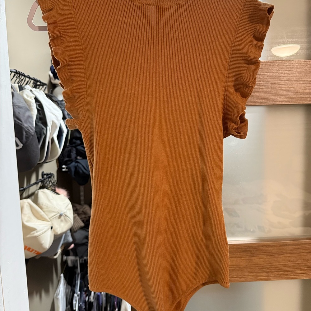 Ruffled Sleeve Ribbed Bodysuit - Brown